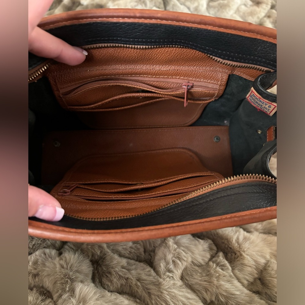 Vintage Dooney & Bourke ‘Riri’ R212 - Picture 5 of 13